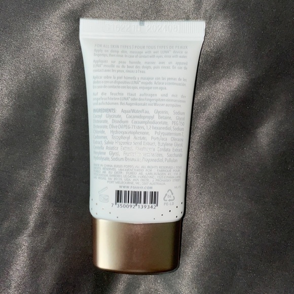 🆕 FOREO Micro-Foam Cleanser ~ Brand New and Never Opened! NWT - Picture 2 of 3